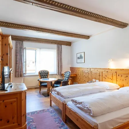 宾龙酒店 3* 圣莫里茨